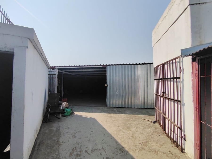 To Let commercial Property for Rent in Mthata Eastern Cape